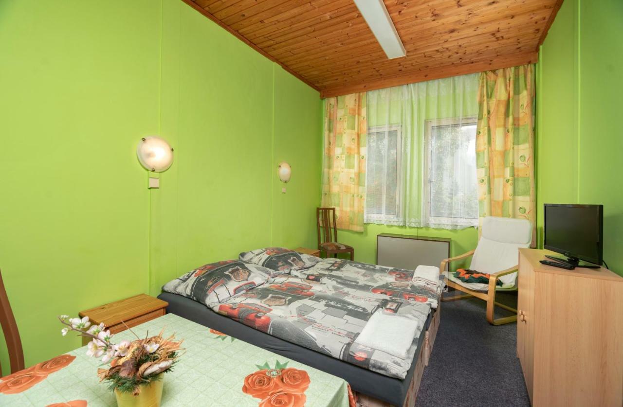 Ubytovna Z-Sport Nové Město nad Metují Exteriör bild