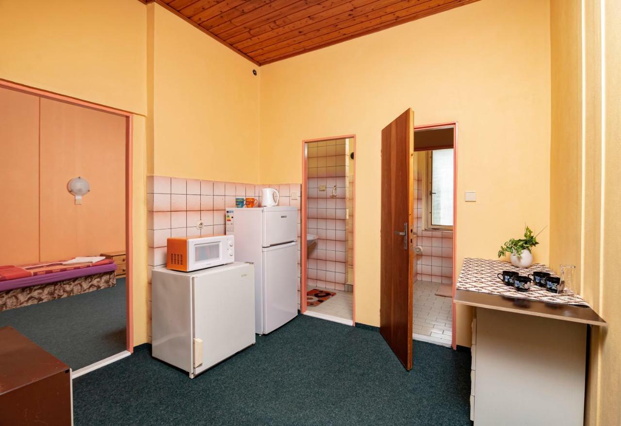Ubytovna Z-Sport Nové Město nad Metují Exteriör bild