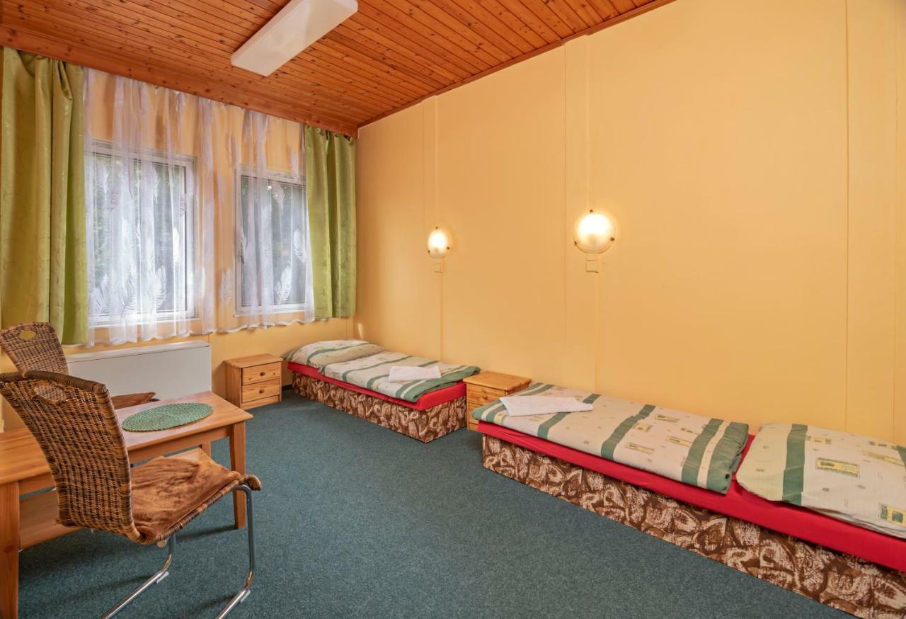 Ubytovna Z-Sport Nové Město nad Metují Exteriör bild